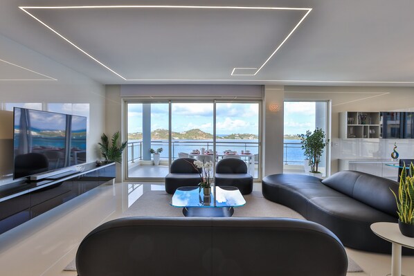 Welcome to Serenity Penthouse.