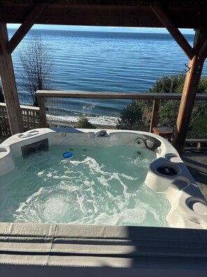 Ocean View Hot Tub 
