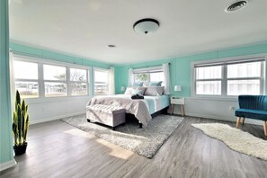 King Bed in the Master Suite that overlooks the water