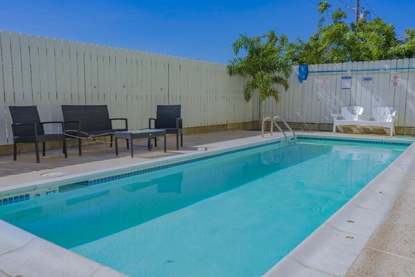 Pool, Water, Swimming Pool, Outdoors, Hotel