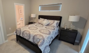 Indoors, Furniture, Bed, Bedroom, Lamp