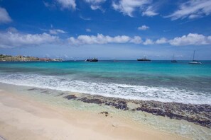 Simpson Bay Beach