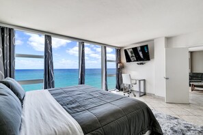 Master king bedroom