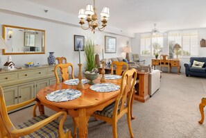 North Breakers 311 - Dining Space