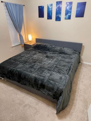 Bedroom 2 (2nd floor)