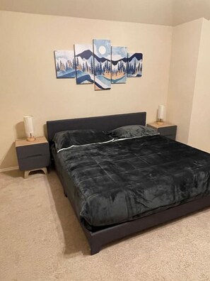 Master Bedroom (2nd floor)