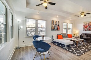 Dining Area | Dishware Provided