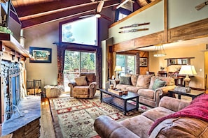Living Room | Main Level | Free WiFi