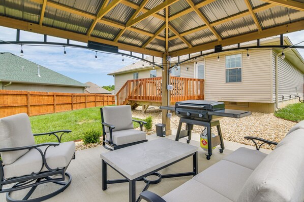 Ozark Vacation Rental | 3BR | 2BA | 3 Steps to Access | 1,350 Sq Ft