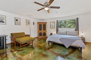 Spacious king bedroom off the kitchen