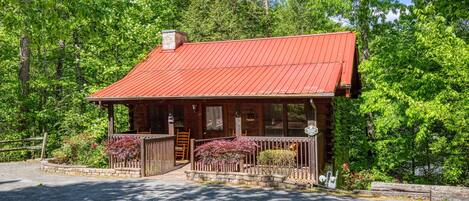 Pigeon Forge Cabin "Angler's Bend" 