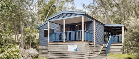 Welcome to Grampians Blue, a cozy 3-bedroom retreat for a memorable stay in the heart of Grampians.