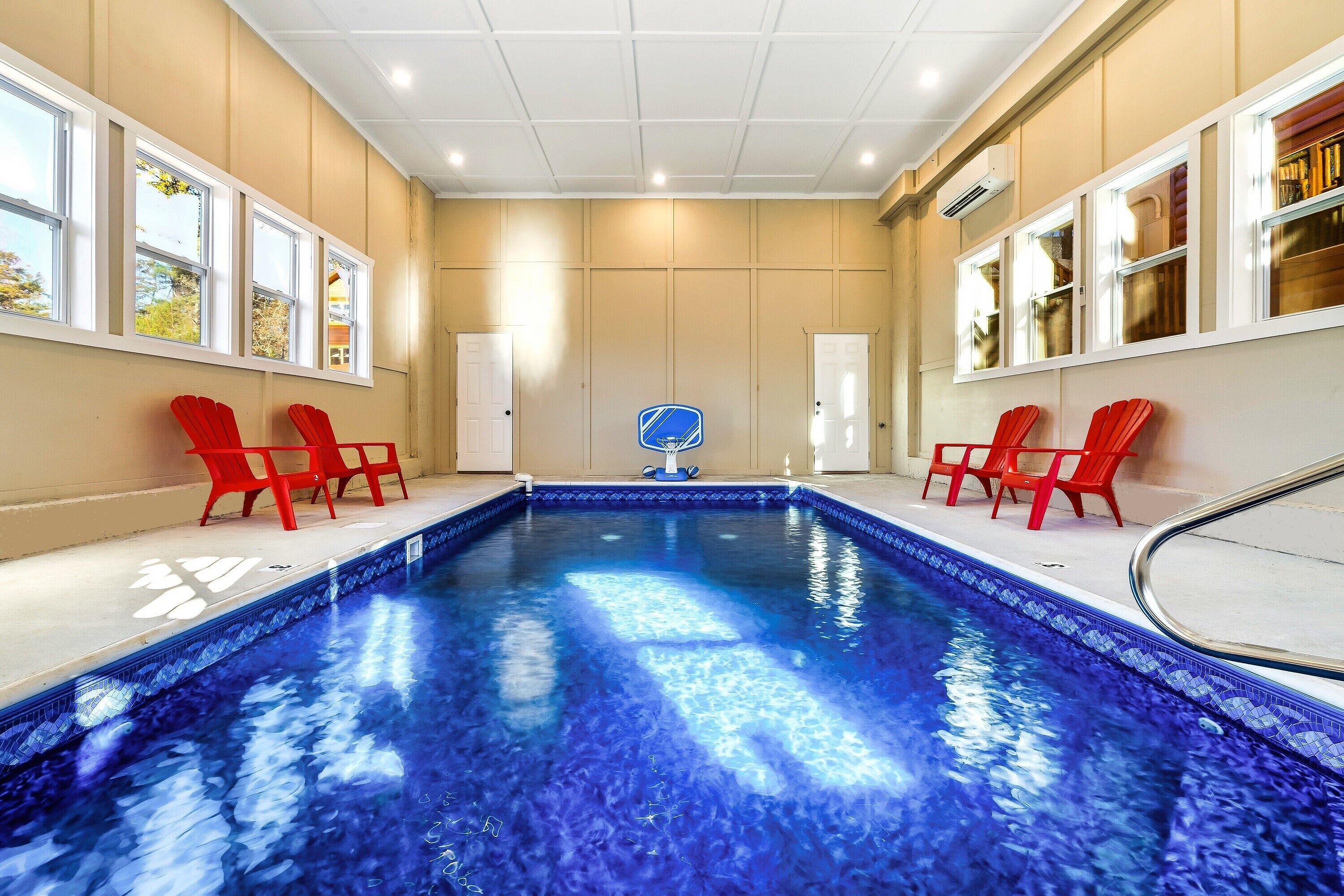 SLEEPS 24+!! PRIVATE HEATED POOL! GAME ROOM at Blue Smoke SLEEPS 24+!! PRIVATE HEATED POOL! GAME ROOM at Blue Smoke