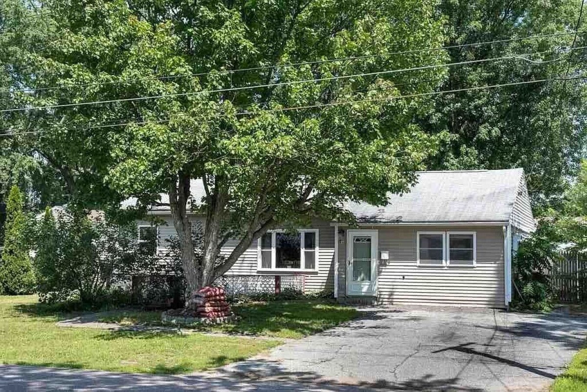 Cheerful 3-Bedroom Home (Newly Renovated!)