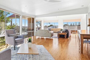 Open plan layout