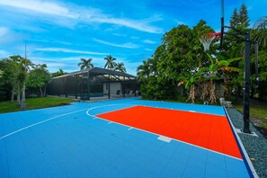 Sportplatz