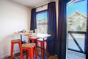 Dining area for 4 people
