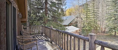 Deck | Mountain Views