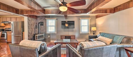 Kingsley Vacation Rental | 3BR | 1BA | 1,630 Sq Ft | Step-Free Access