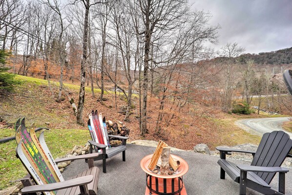 Beech Mountain Vacation Rental | 1BR | 1BA | Stairs Required | 750 Sq Ft