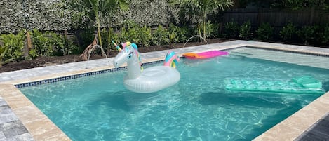 Beautiful new pool with fountain shooters and sun shelf