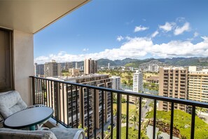 Aston Waikiki Banyan 1BMV2