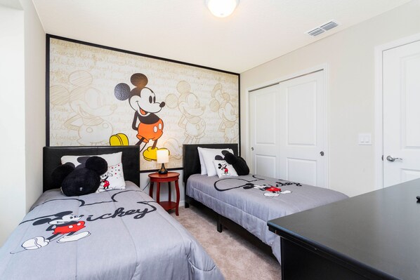 Disney Theme Mickey Mouse Room 