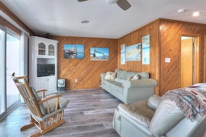 Ocean Breeze Retreat 5