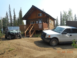 ATV or All wheel drive vehicle needed to drive to the cabin Can be a 15min. hike