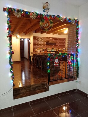 Bar (in der Unterkunft)