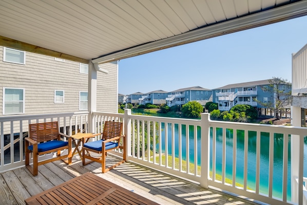 Ocean Isle Beach Vacation Rental | 3BR | 2BA | Stairs Required | 1,064 Sq Ft