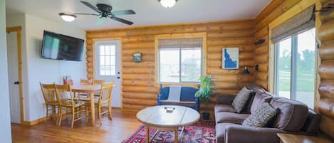 Enjoy your time in Teton Valley staying in this beautiful cabin, with a wonderful open layout to enjoy the company of friends and family.