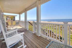 10 Sandy Toes 4901 E Beach Dr-large-002-017-Front Porch-1500x1000-72dpi