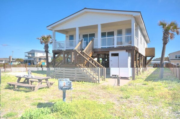10 Sandy Toes 4901 E Beach Dr-large-001-019-Oceanside Exterior-1500x999-72dpi