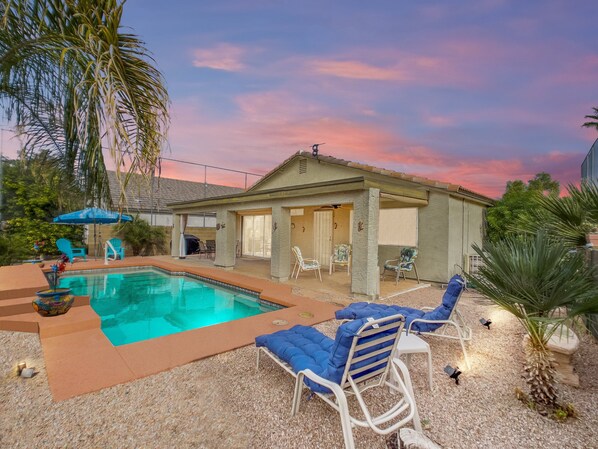 Gorgeous Pool for relaxing.