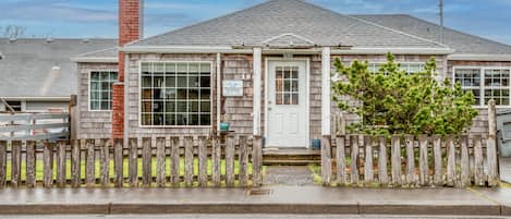 Little Cottage on the Coast