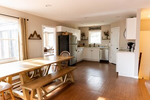 Kitchen / Dinning area
