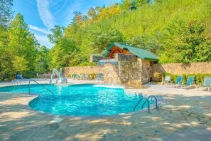 This community pool is located near the entrance to the resort and is open seasonally.  Your kids will love the waterfall and the adults will enjoy the hot tub and lounge chairs.