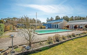 pool