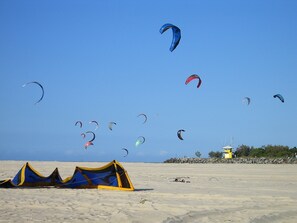 Kitesurfing Noosa - try Lake Weyba