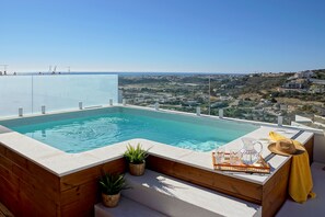 rooftop pool