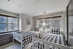 Bedroom, Room, Indoors, Furniture, Building
