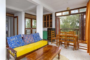 Oceanview Penthouse Suite Lounge Area