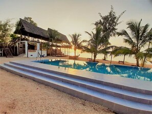 Oceanview Penthouse Suite Oceanview , Pool & Sunset view