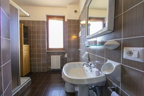 Bathroom with bathtub