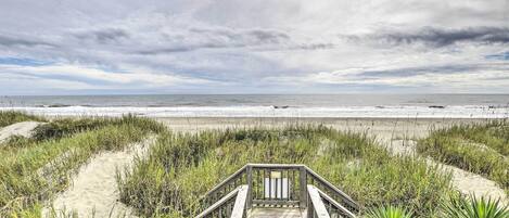 Ocean Isle Beach Vacation Rental | 3BR | 2BA | Stairs Required | 1,030 Sq Ft