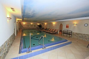 Holiday Home Swimming Pool