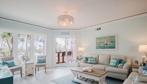 106 Windsor - Living Room
