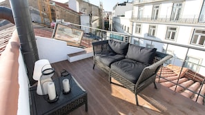 Catch some sun on this comfortable private terrace
#airbnb #airbnblisbon #portugal #pt #lisbon #sunny #comfort #amazing