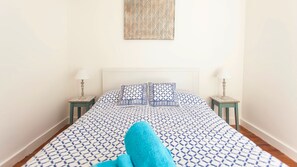 The beds come with comfortable sets of bed linen ensuring you sleep well throughout the duration of your stay! #airbnb #airbnblisbon #portugal #pt #lisbon #bedroom #lovely #vacations